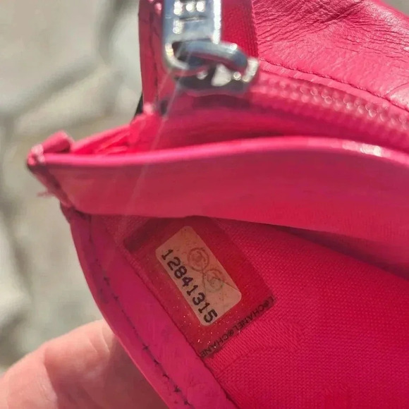 “CHANNEL” 💯 Authentic Combon line Lambskin long bifold wallet comes with card - Picture 5 of 13